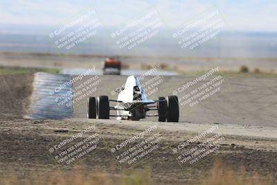 media/Oct-26-2025-CalClub SCCA (Sun) [[8ce1e69566]]/Group 6/Grapevine/